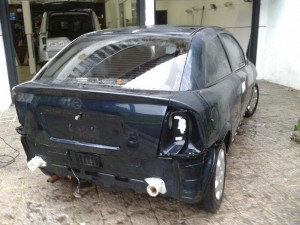 envelopamento preto fosco veiculo adesivado (21)  