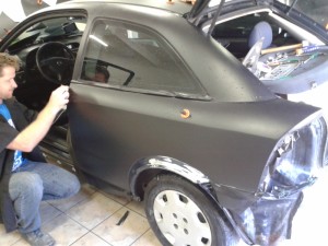 envelopamento preto fosco veiculo adesivado (29)  