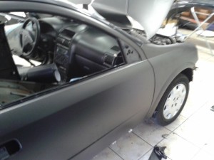 envelopamento preto fosco veiculo adesivado (31)  