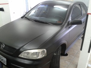 envelopamento preto fosco veiculo adesivado (35)  