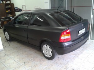 envelopamento preto fosco veiculo adesivado (37)  
