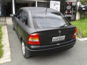 envelopamento preto fosco veiculo adesivado (41)  