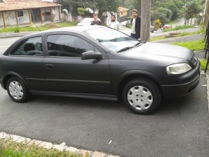 envelopamento preto fosco veiculo adesivado (43)  